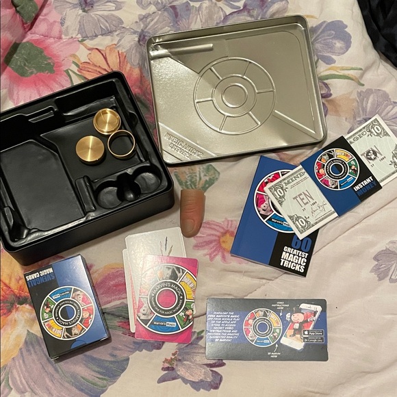 Marvin's Magic Greatest Magic Tricks Set - Picture 3 of 4